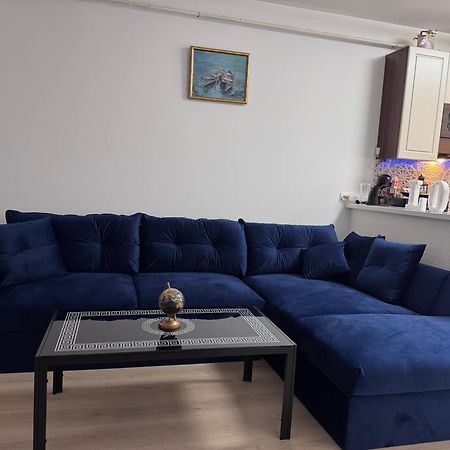 Apartament Ella Tulcsa Kültér fotó