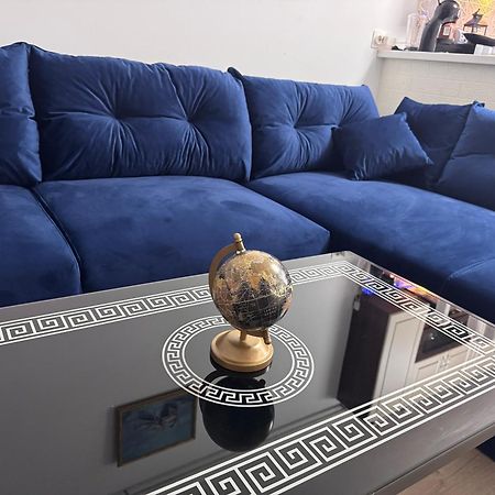 Apartament Ella Tulcsa Kültér fotó
