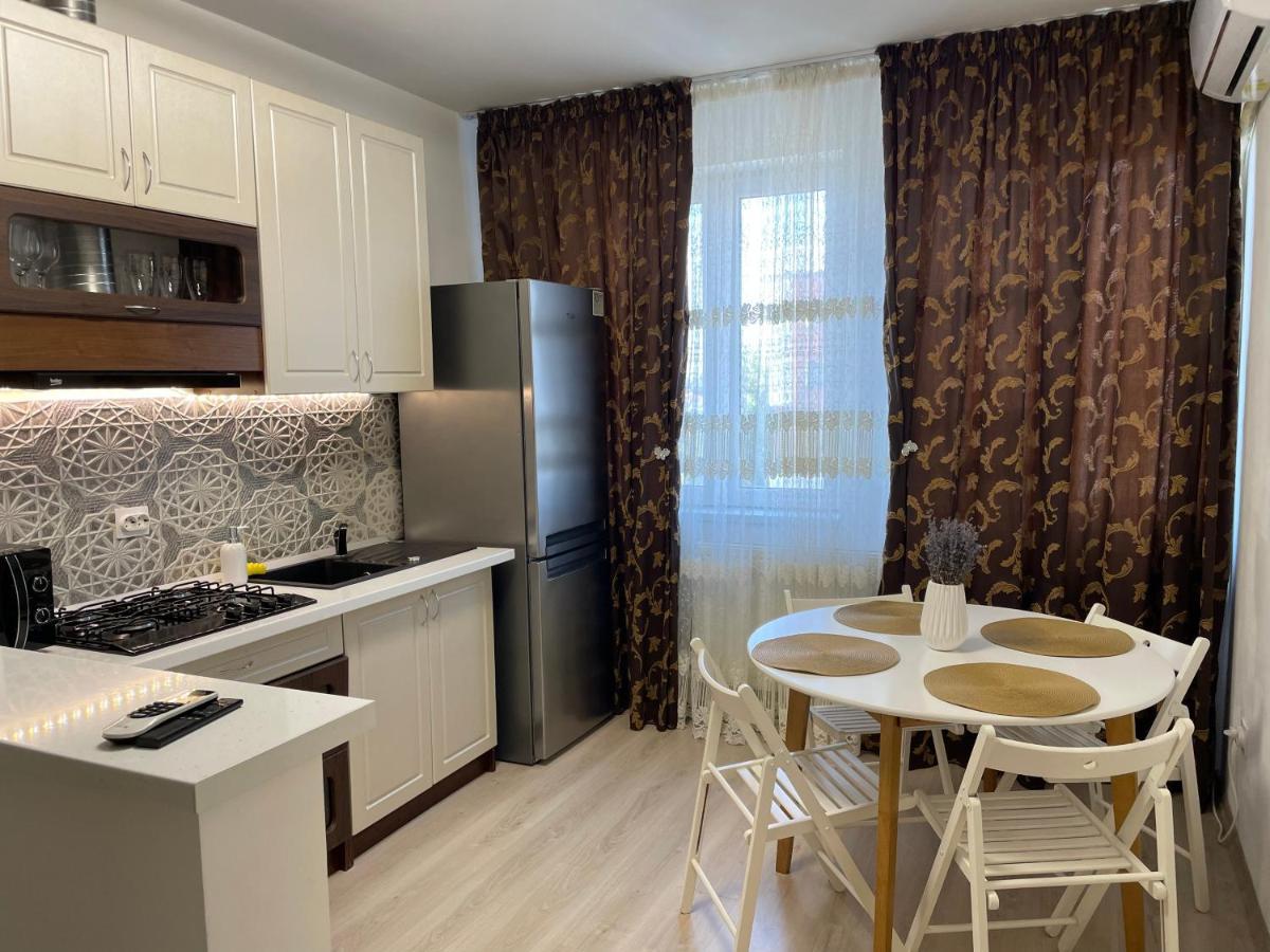 Apartament Ella Tulcsa Kültér fotó