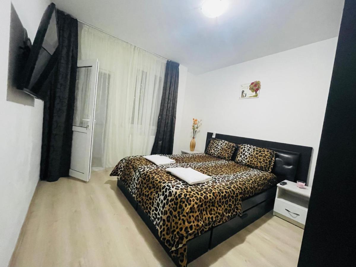 Apartament Ella Tulcsa Kültér fotó
